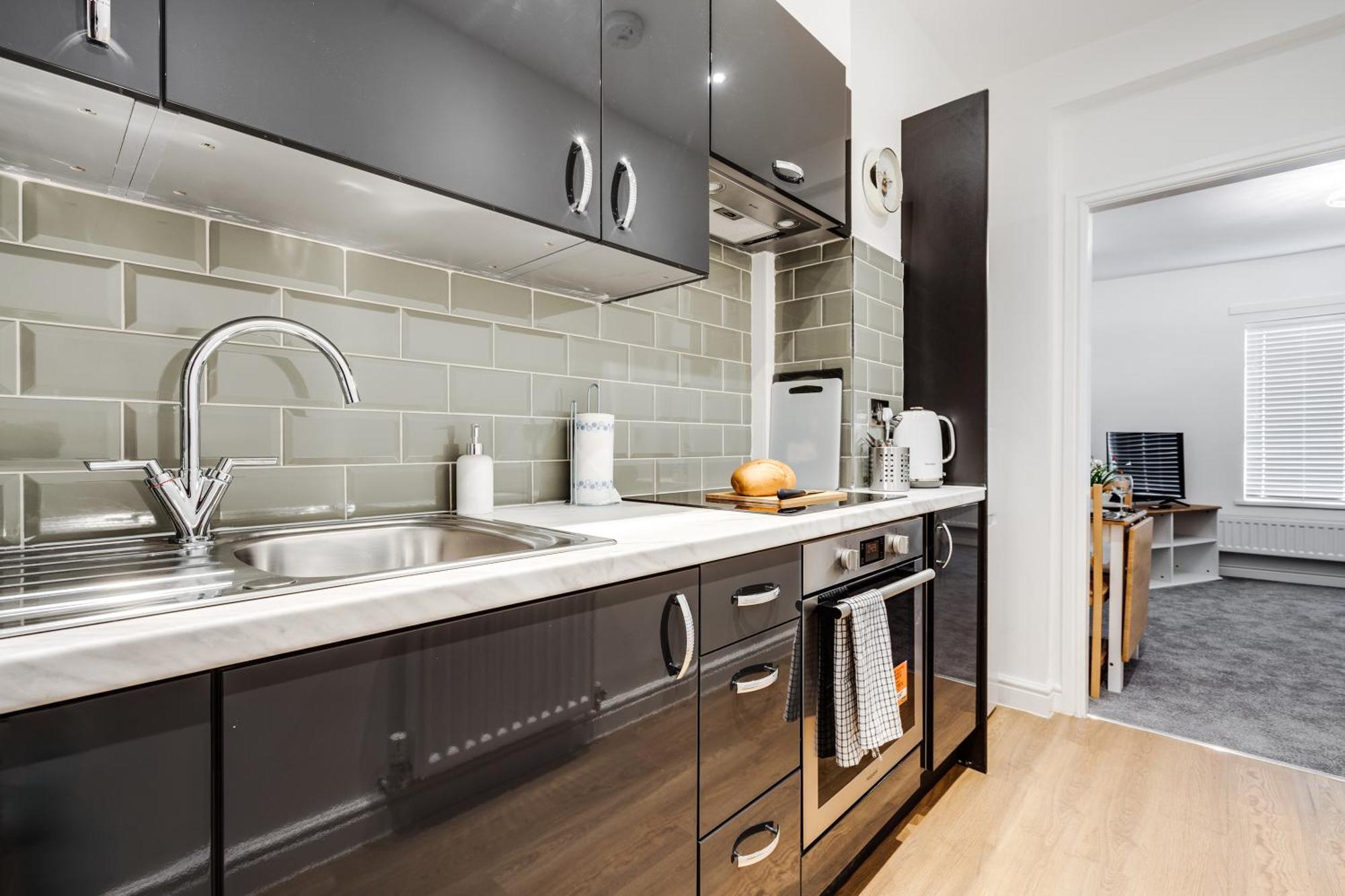 Buxton Apartment - 1 Bed, Free Parking, Wi-Fi Hazel Grove Exterior photo