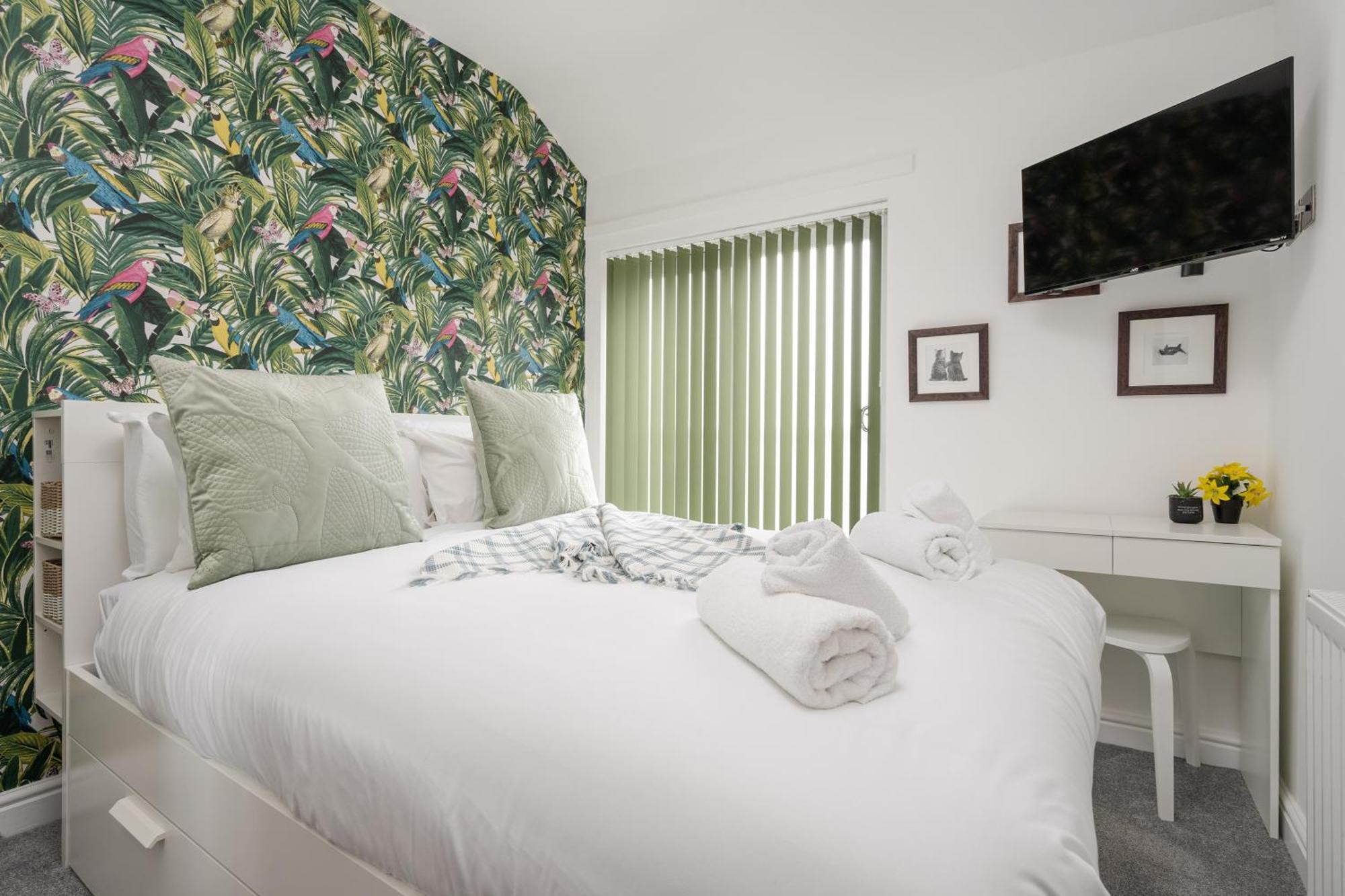 Buxton Apartment - 1 Bed, Free Parking, Wi-Fi Hazel Grove Exterior photo