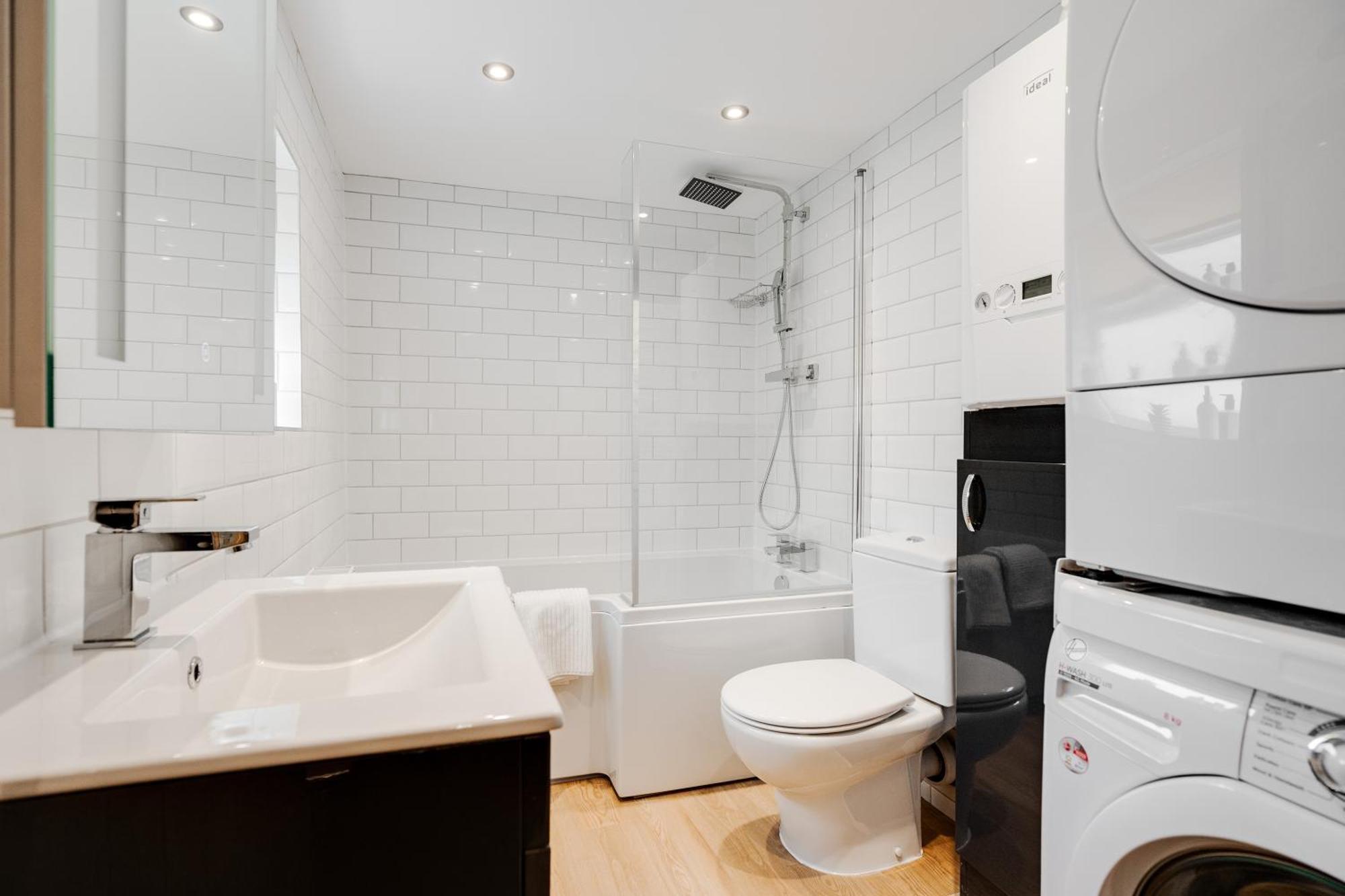 Buxton Apartment - 1 Bed, Free Parking, Wi-Fi Hazel Grove Exterior photo