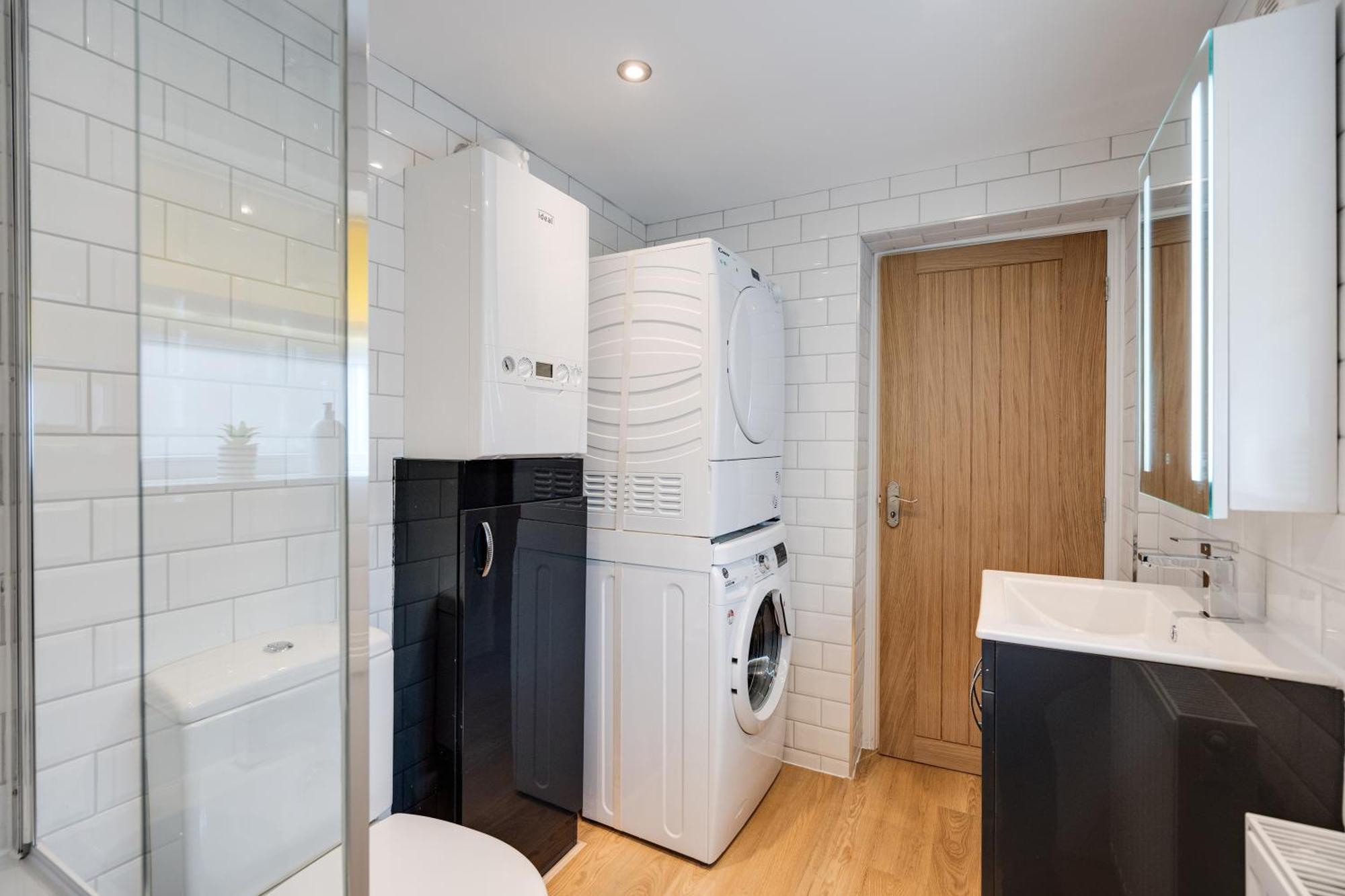 Buxton Apartment - 1 Bed, Free Parking, Wi-Fi Hazel Grove Exterior photo